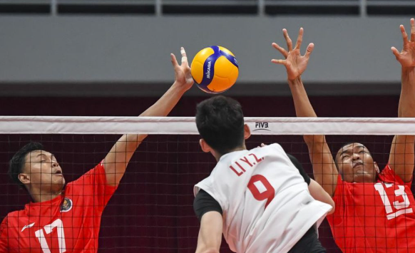 Peran Pemain Voli Dalam Mengatur Serangan Dari Net