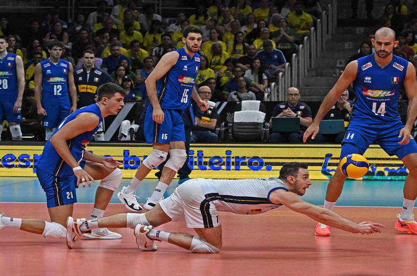 Fungsi libero voli dalam menjaga pertahanan lini belakang